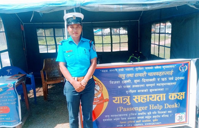 प्रहरी जवान रीतिका थारू भन्छिन्ः ‘अरूको निधारमा टीका–जमरा देख्दा मन त दुख्छ’