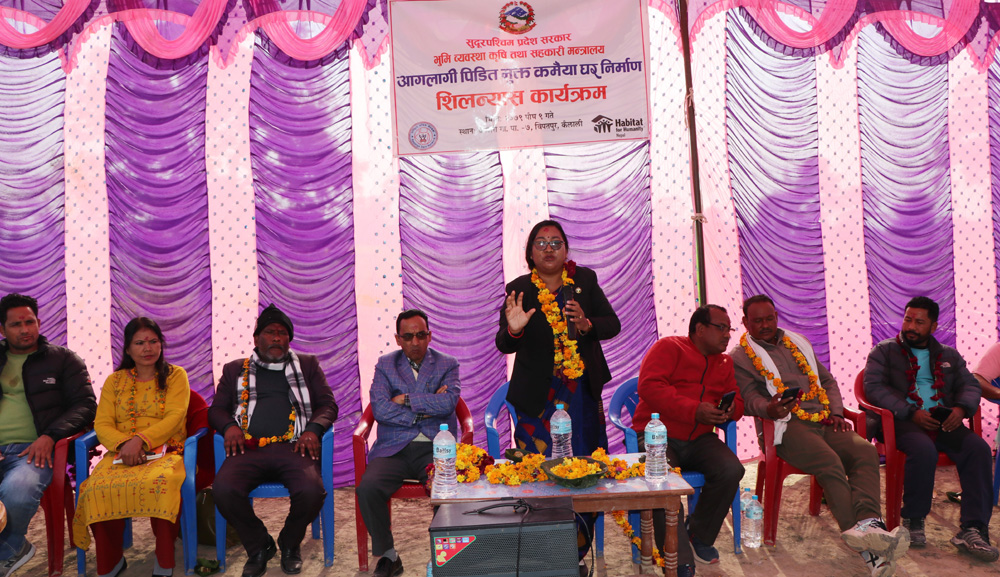 पौने २ करोडको लागतमा कैलालीका अग्नी पीडित मुक्तकमैयाका घर बन्दै