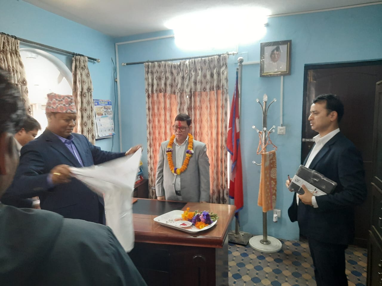 थारु आयोगको कार्यबाहक अध्यक्षको जिम्मेवारीमा सुवोधसिंह थारु