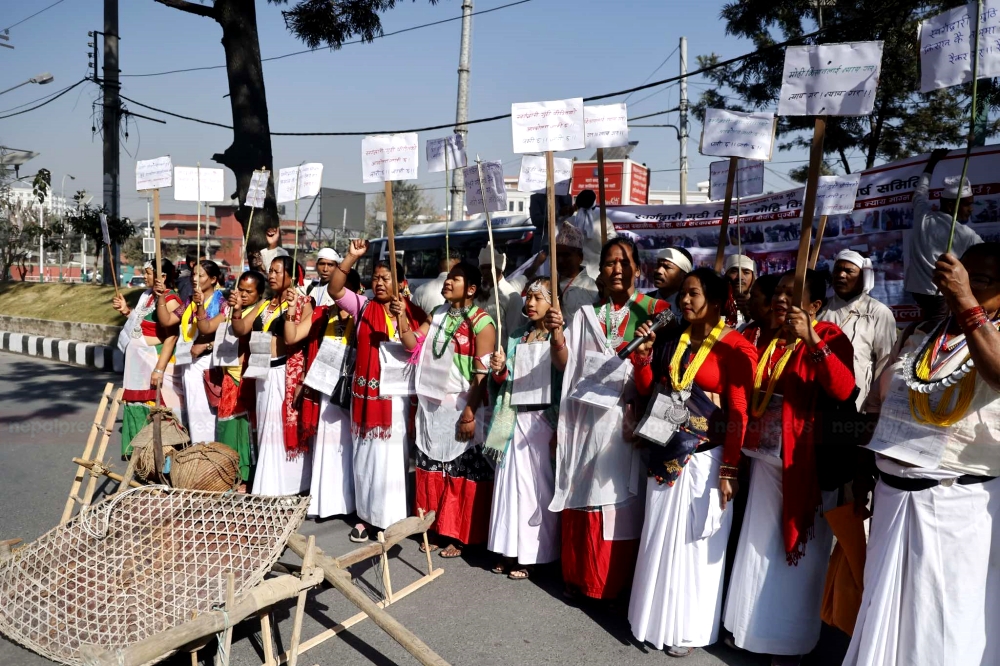 आफ्नै घरमा कहिलेसम्म माग्ने बास ?