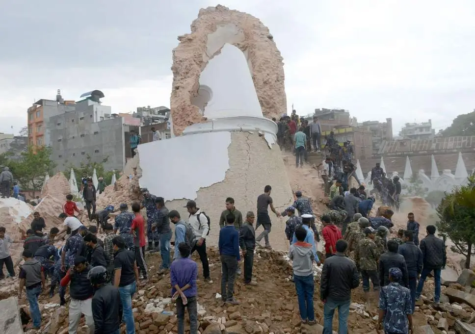महाभूकम्पको सामनाः मृत्युसंग साक्षत्कार