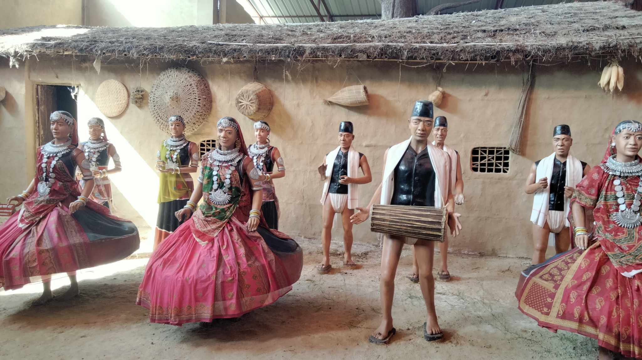 आपन‌ पहिचान बचाई