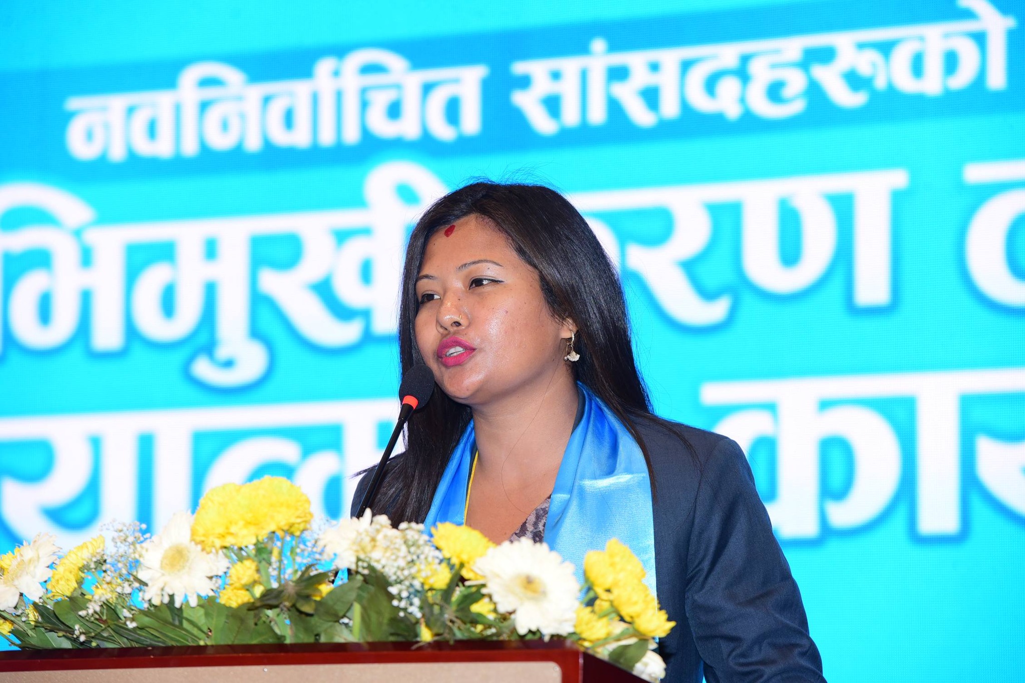 थारु भाषामा पठनपाठन गर्न सांसद कठरियाको माग